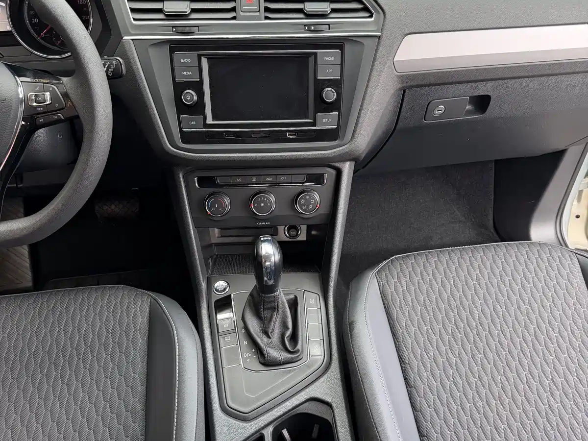 Volkswagen Tiguan L 2019 330TSI Automatic 2WD Trend Edition China VI фото 27