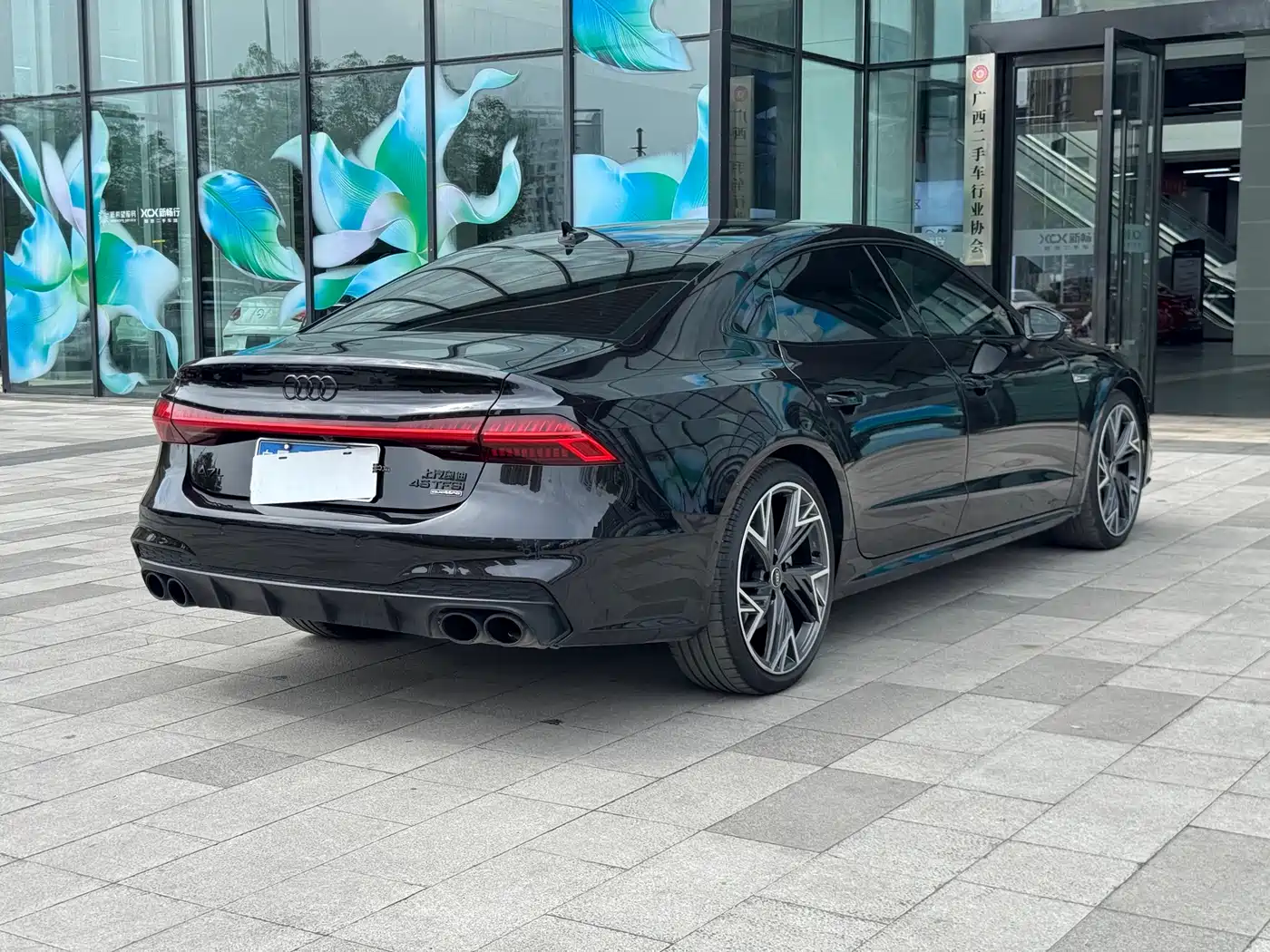 Audi A7L 2024 45 TFSI quattro S-line Black Warrior Edition фото 4
