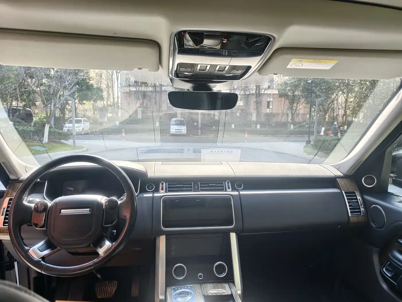 Land Rover Range Rover 2019 3.0 SC V6 Golden Age Edition фото 10