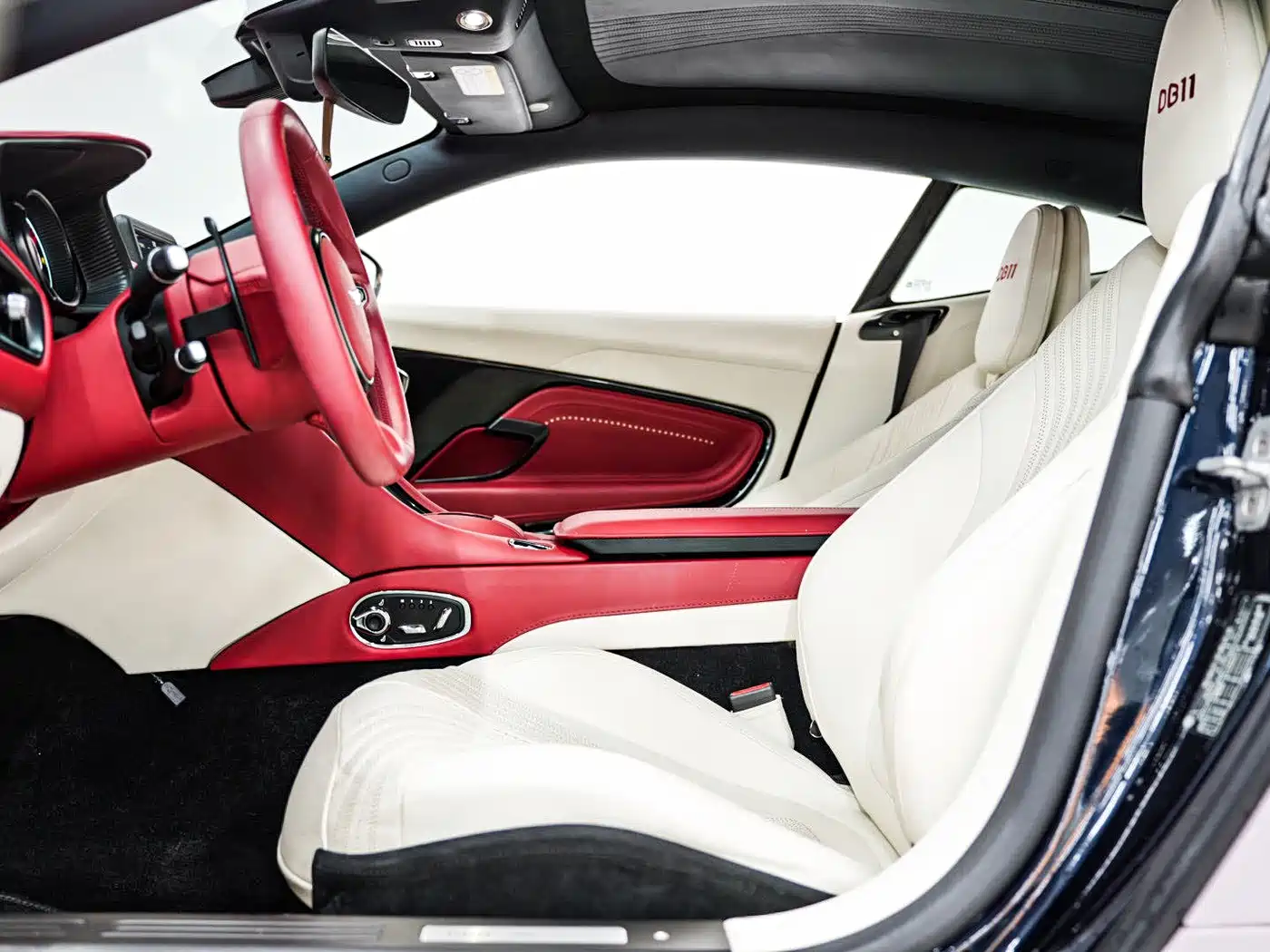 Aston Martin DB11 2016 2016 5.2T Launch Edition