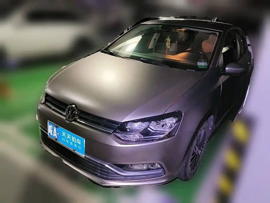 Фото 1 - Volkswagen Polo