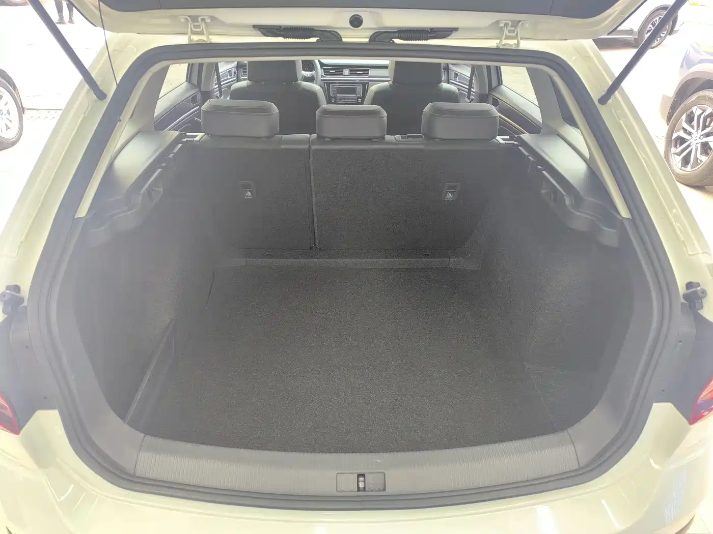 VOLKSWAGEN C TREK WEI COLLAR