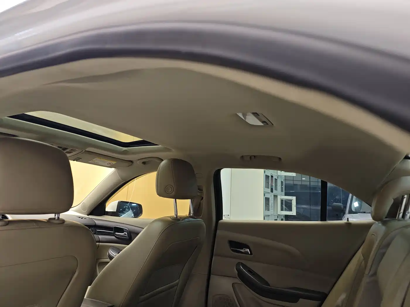 Chevrolet Malibu 2013 2.0L Automatic Luxury Edition фото 24