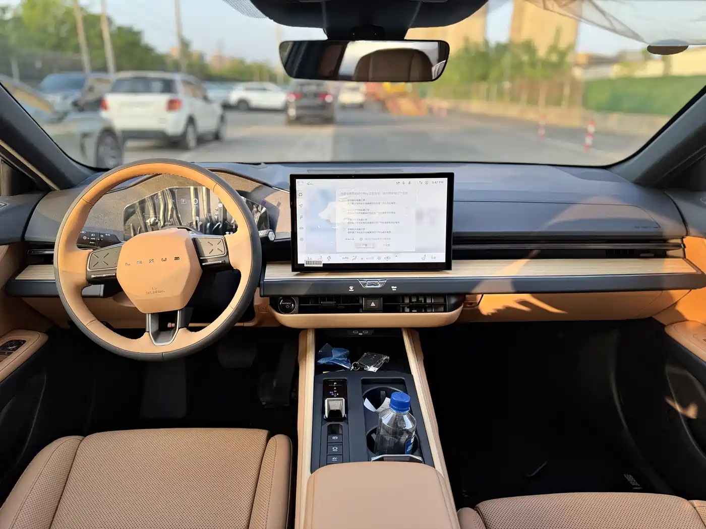 Lexus ES 2025 Model 300h Base Version фото 8