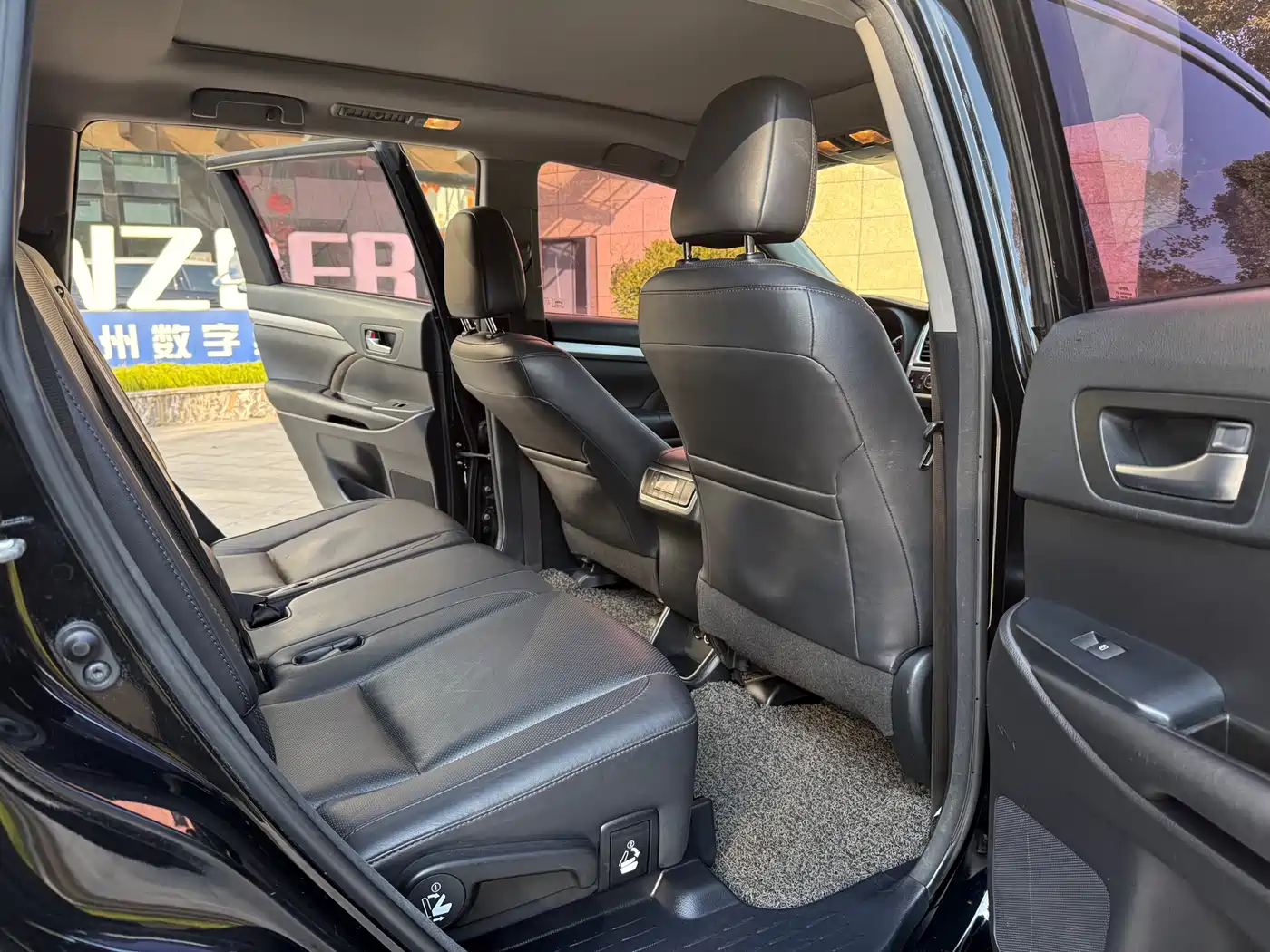 Toyota Highlander 2015 2.0T AWD Luxury Edition 7-seater фото 12