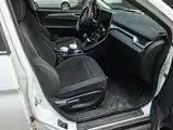 Photo 8 - Haval M6