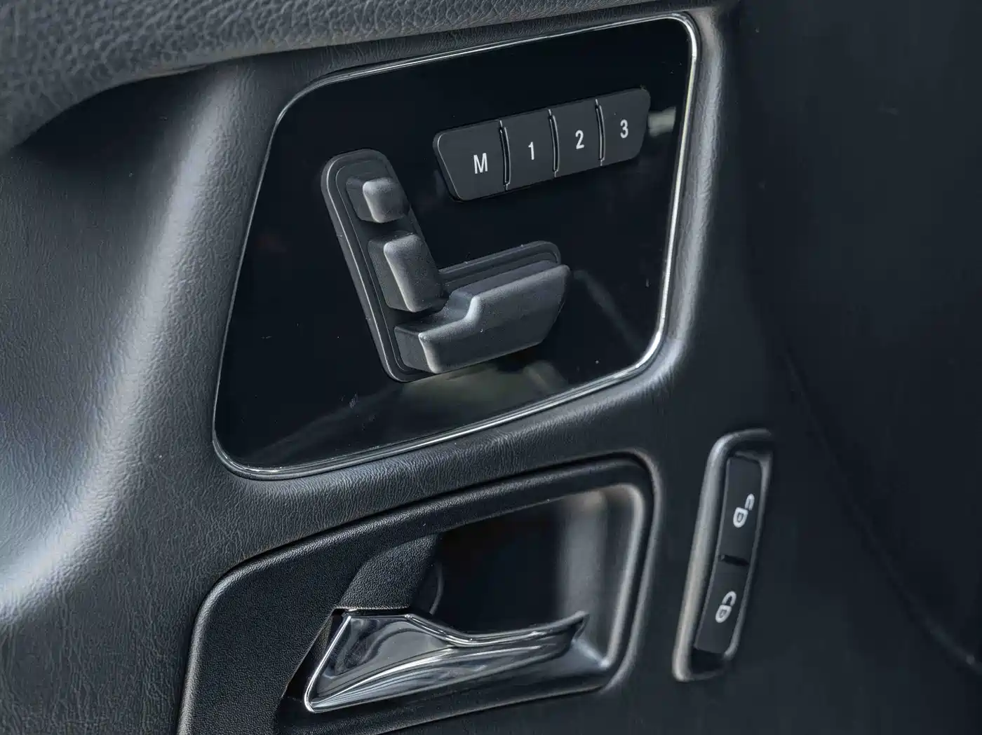 Mercedes-Benz G-Class AMG 2013 AMG G 65 фото 20