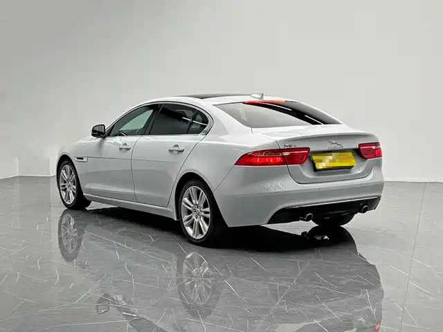 Jaguar XEL 2019 2.0T 200PS Premium — фото 4