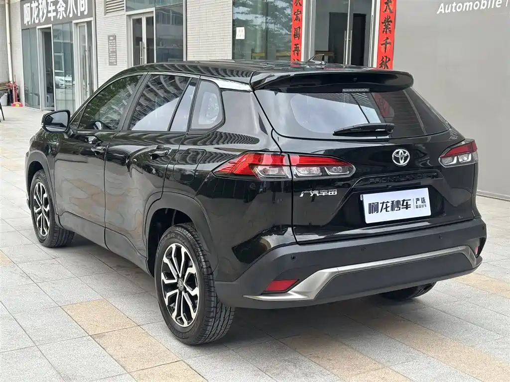 Toyota Frontlander 2023 2.0L CVT Luxury Edition фото 8