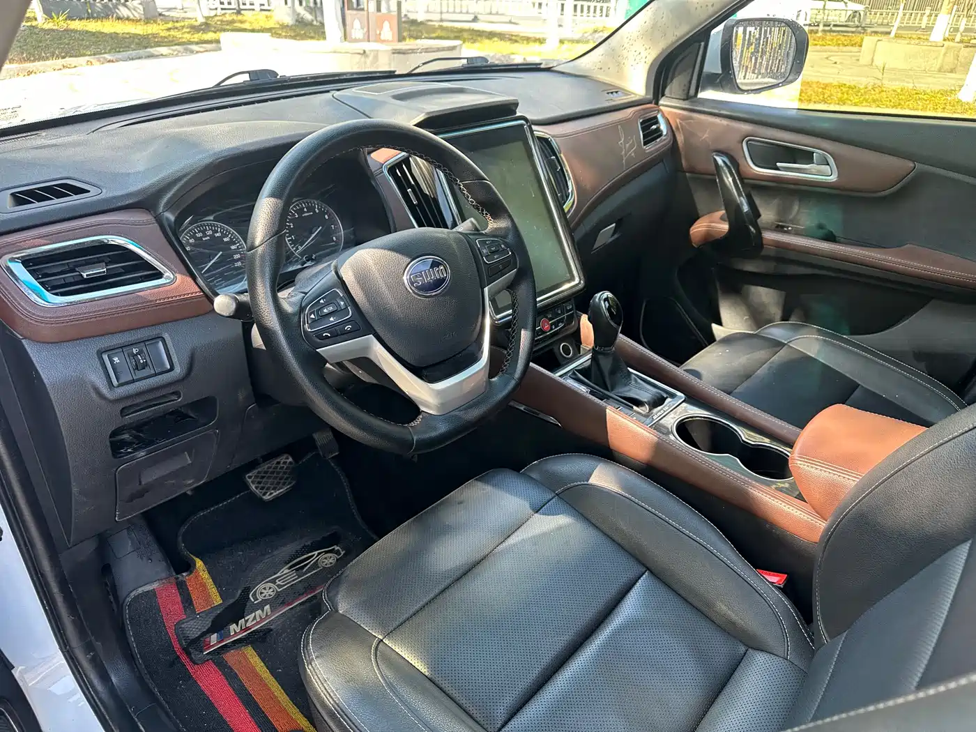 SWM Motor SWM X7 2019 2018 1.5T Auto Smart Enjoy 7-seater