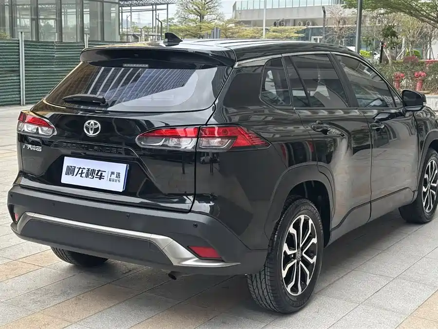 Toyota Frontlander 2023 2.0L CVT Luxury Edition фото 6