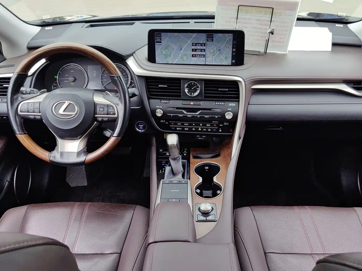 Фото 6 - Lexus RX