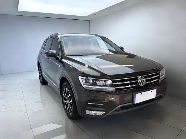 Volkswagen Tiguan L 2017 330TSI Automatic 2WD Luxury Edition — фото 3