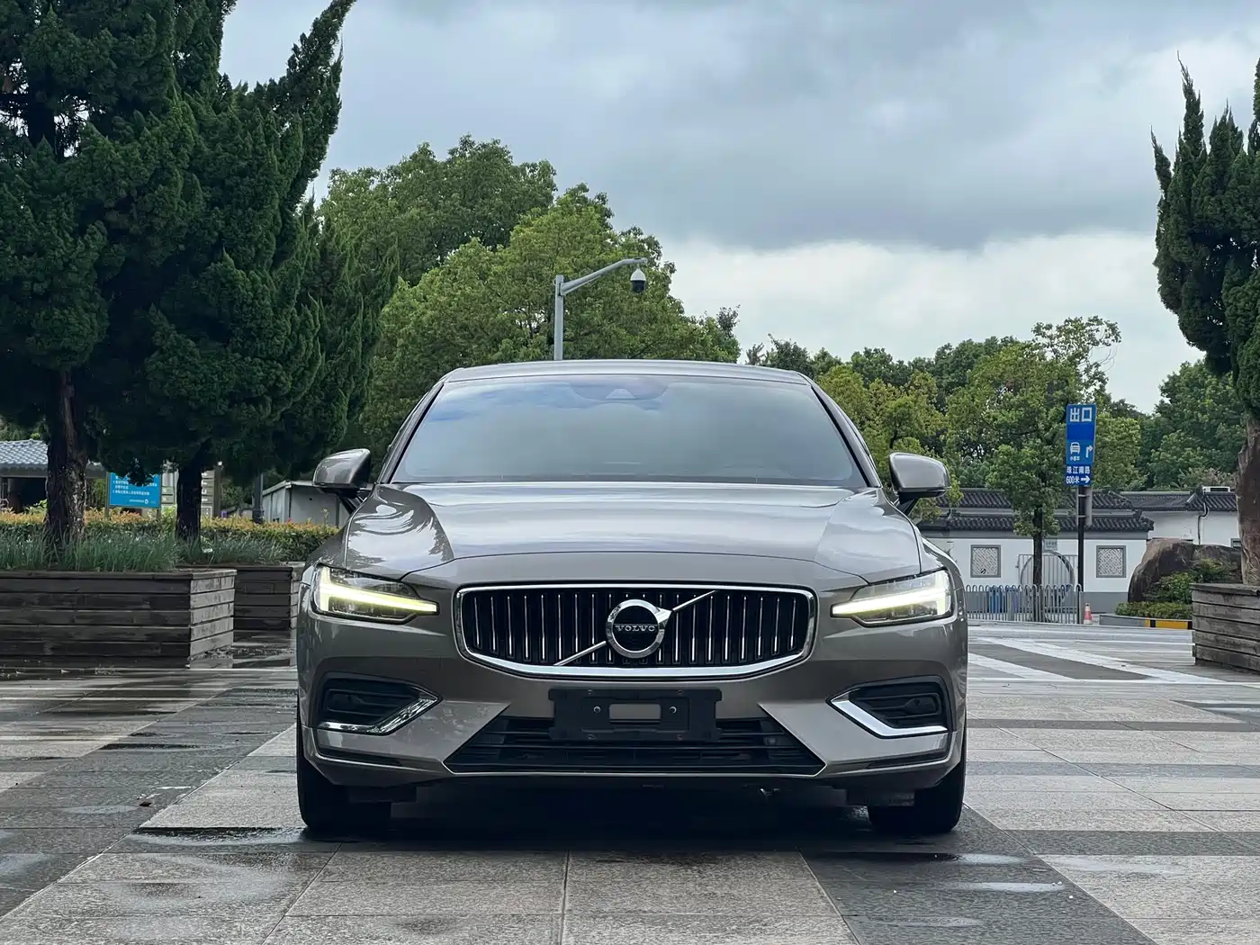 Photo 2 - Volvo S60