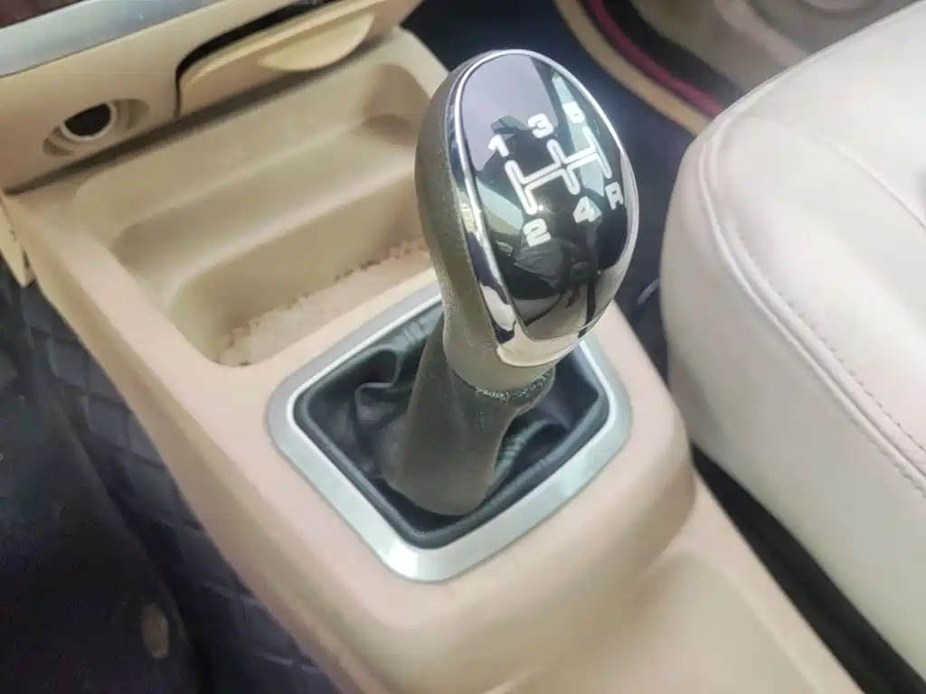 BAIC Weiwang M30 2016 2015 1.5L Comfort Model DAM15