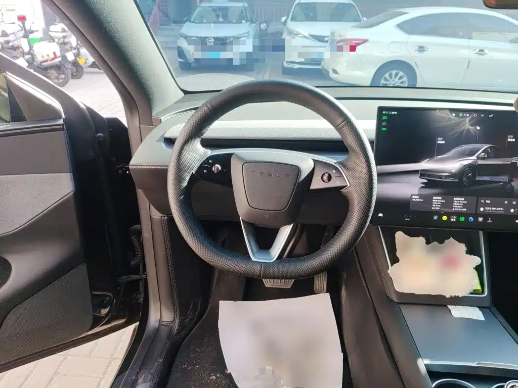 Фото 6 - Tesla Model Y