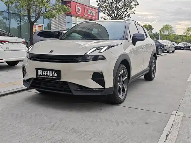 Lynk & Co 06 2025
