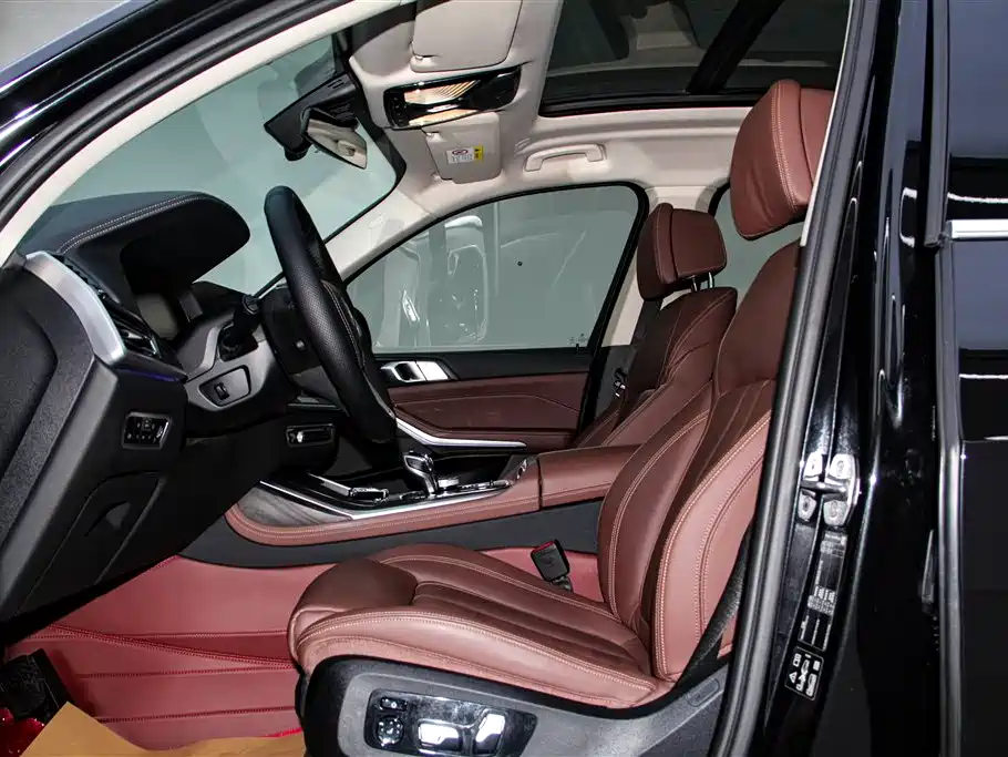 BMW X7 2020 xDrive40i Leading Luxury Package фото 24