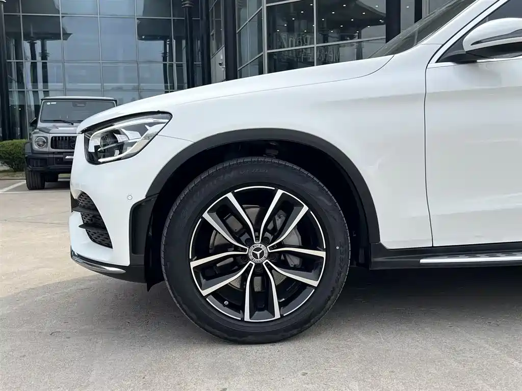 Mercedes-Benz GLC 2021 GLC 300 L 4MATIC Sporty фото 4