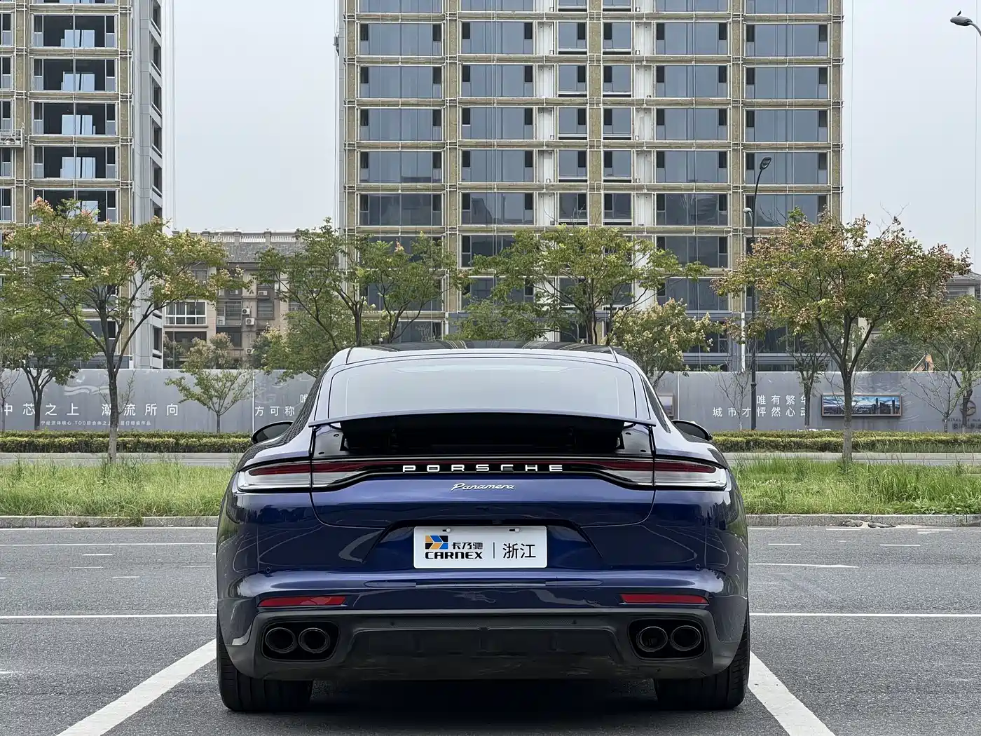 PORSCHE PANAMERA