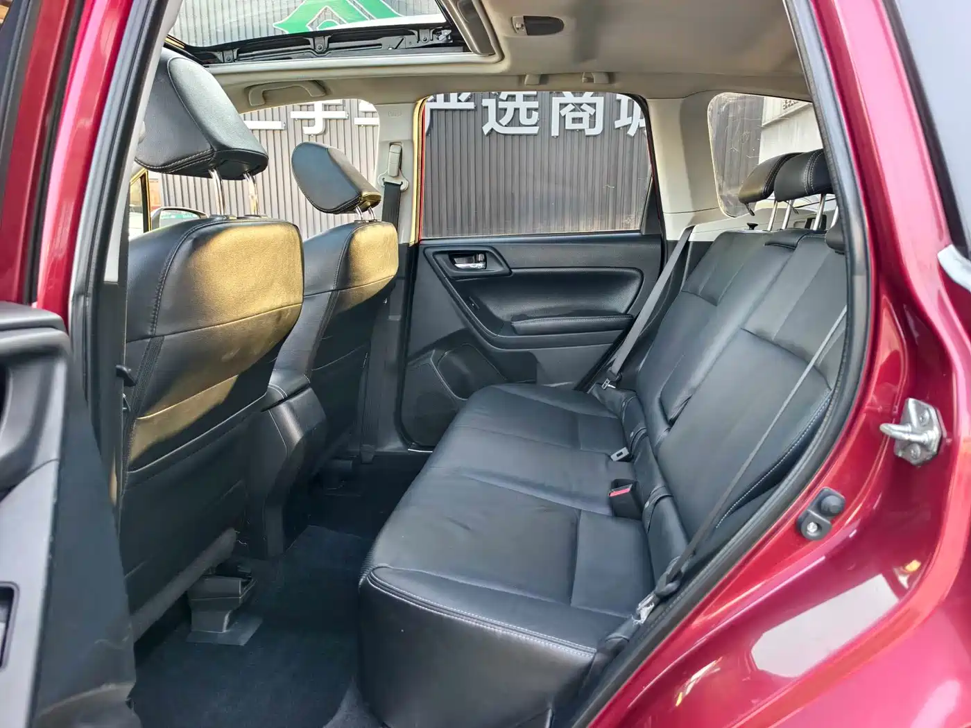 Subaru Forester 2013 2.5i Automatic Luxury Edition фото 8