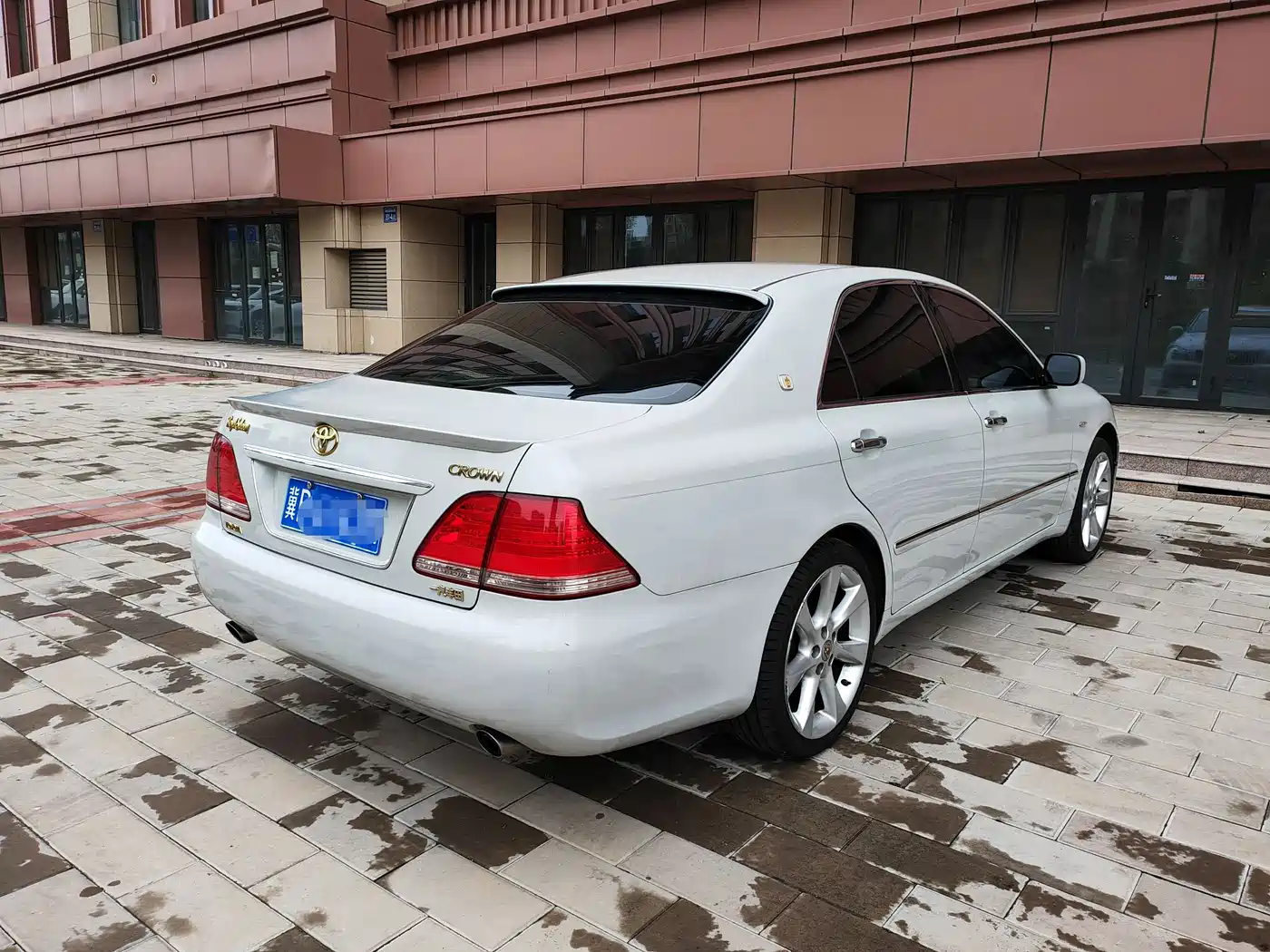 Toyota Crown 2006 2.5L Royal Leather Edition фото 4