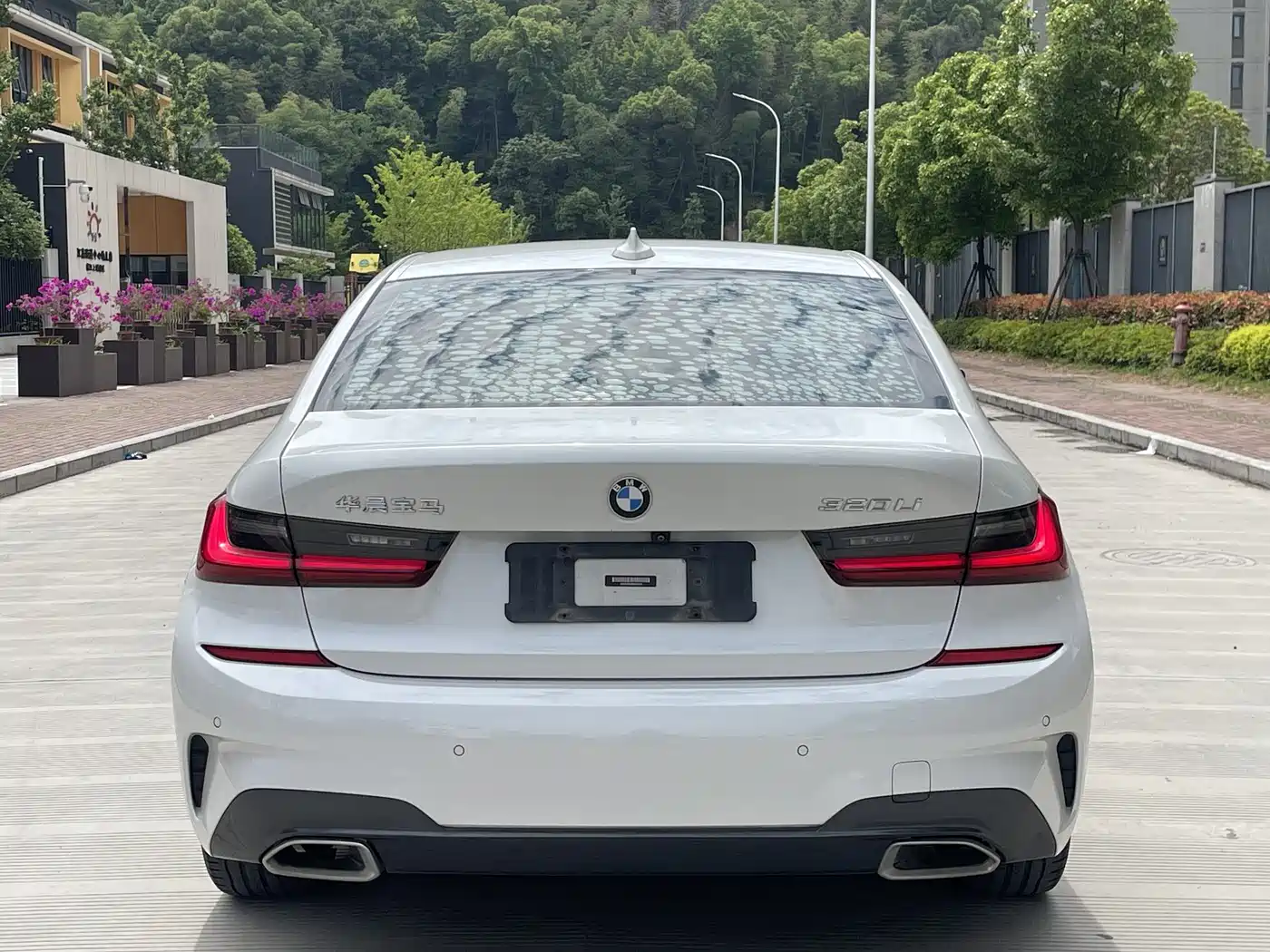 BMW 3-SERIES