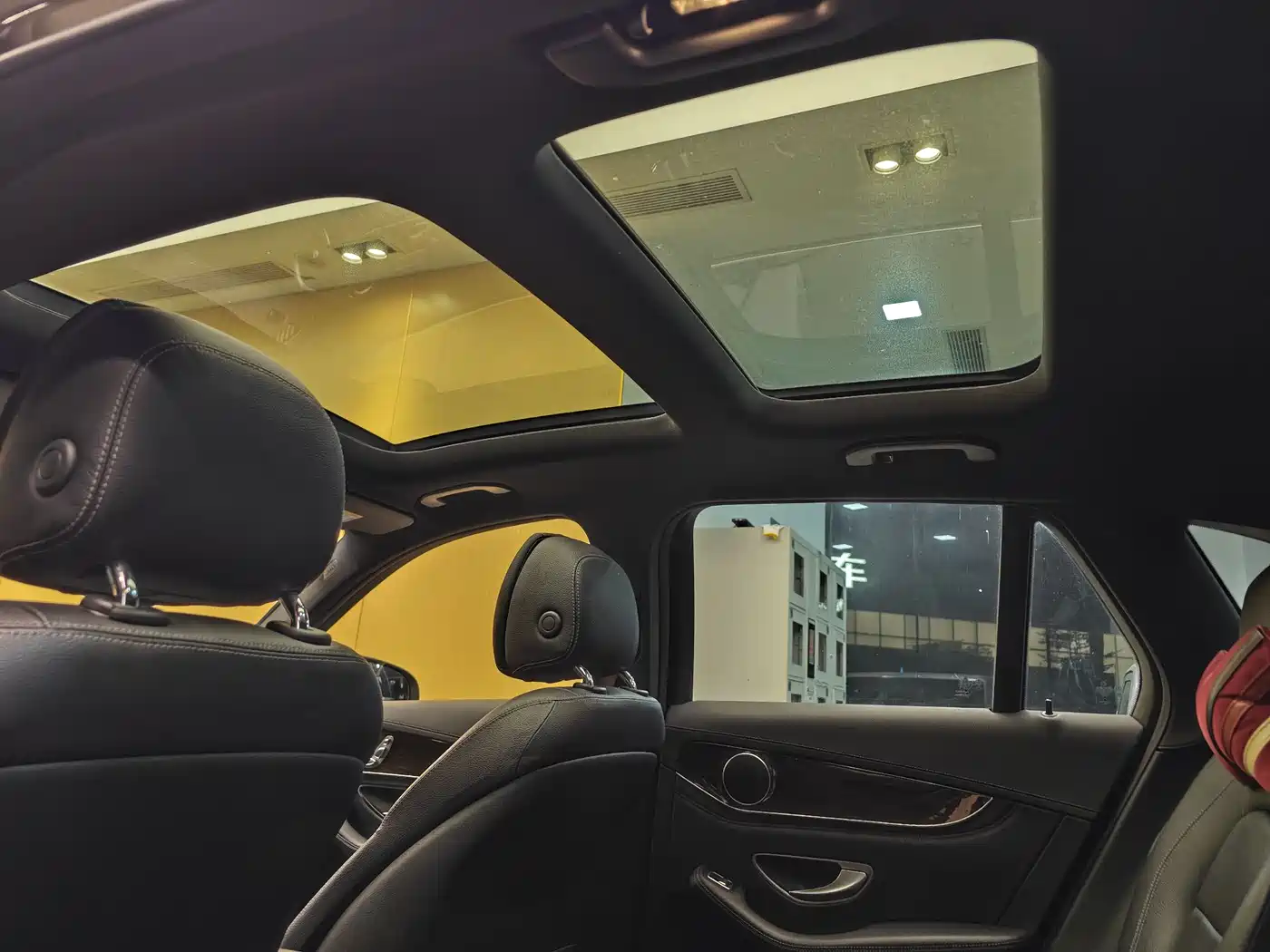 Mercedes-Benz GLC 2017 GLC 260 4MATIC Luxury фото 24