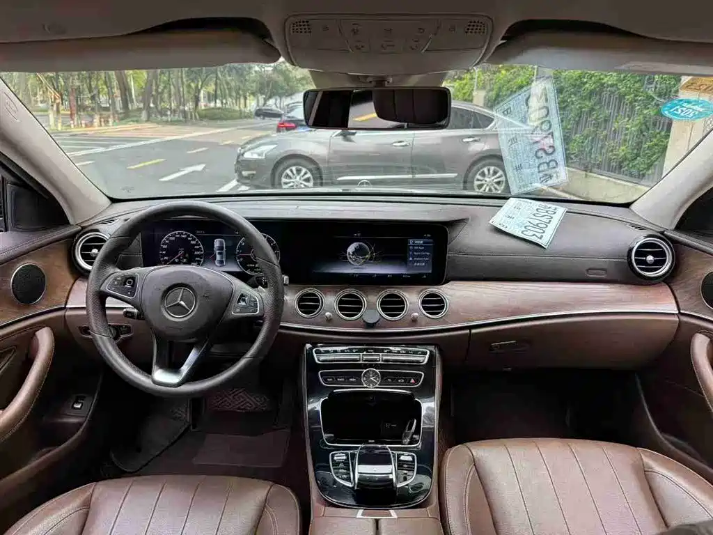 Mercedes-Benz E-Class 2017 Model E 320 L 4MATIC фото 7