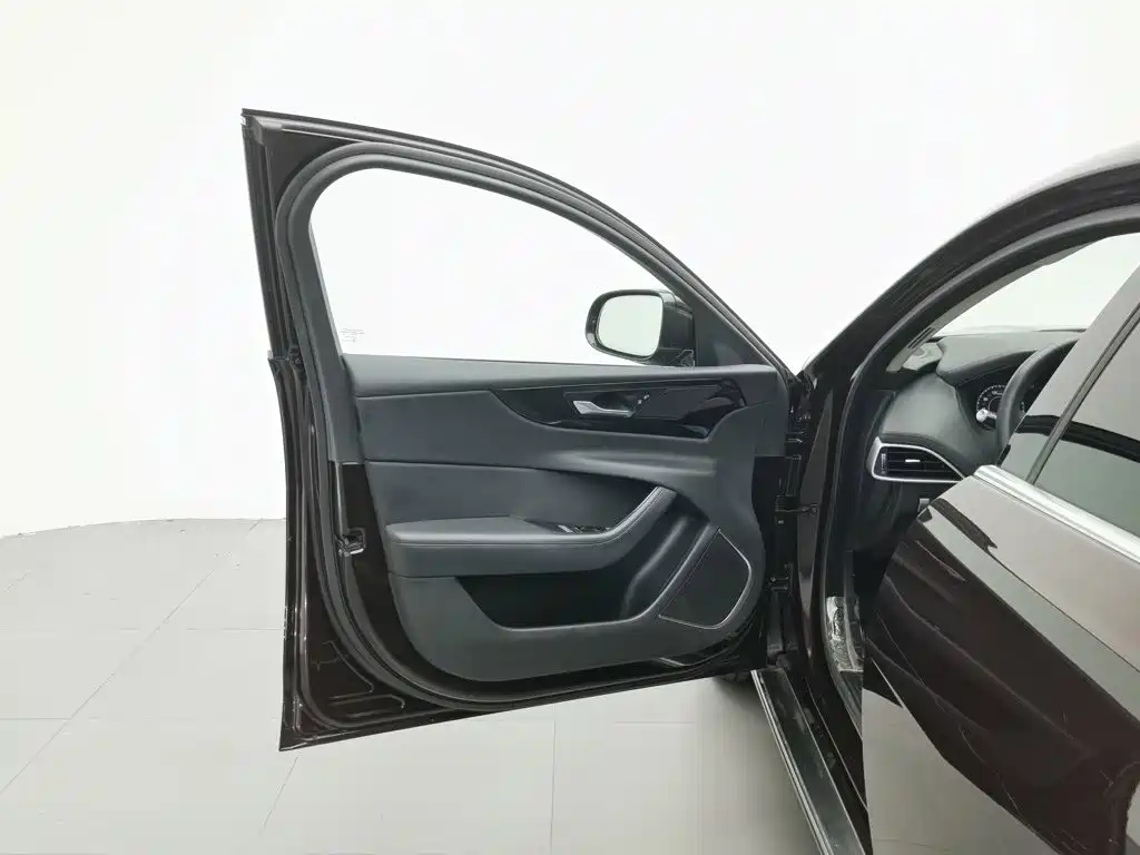 Jaguar XEL, миниатюра 8