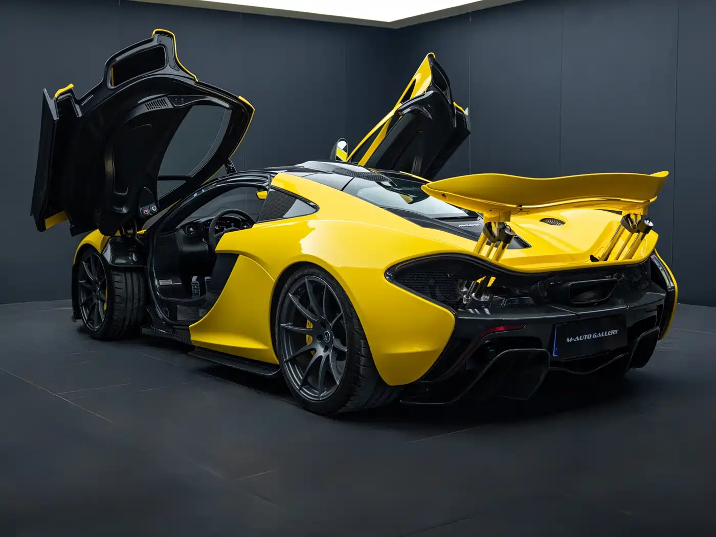 McLaren P1 2015 2014 3.8T Standard