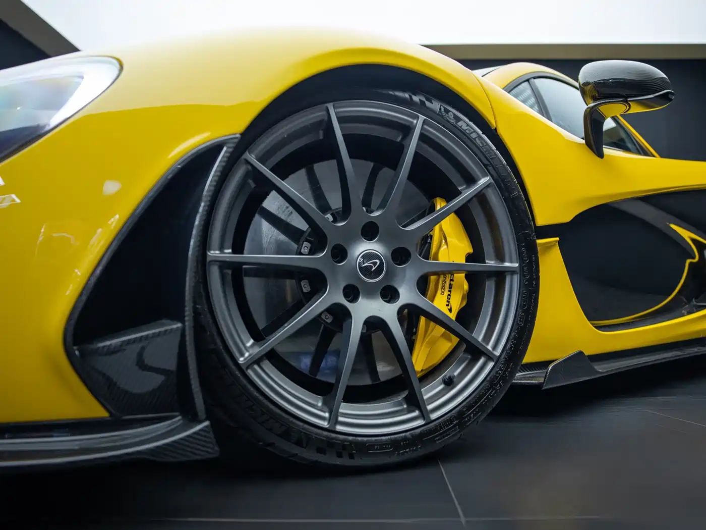 McLaren P1 2015 2014 3.8T Standard