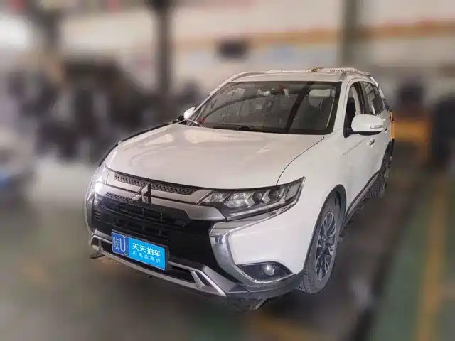 Mitsubishi Outlander 2021
