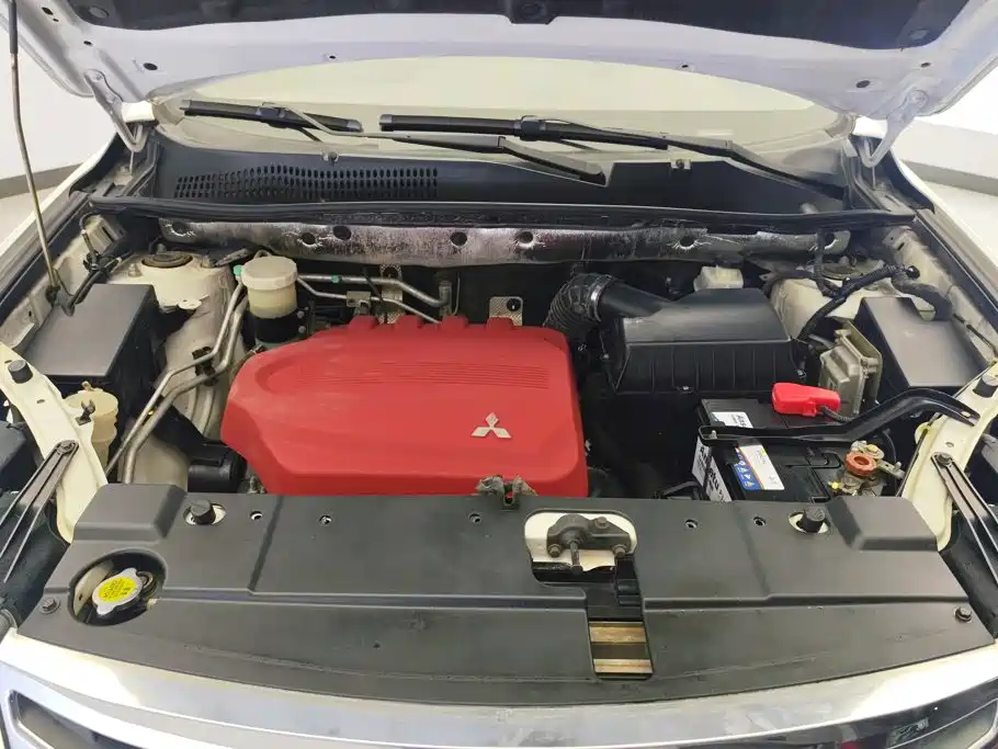 Landwind X5 2016 2016 Plus 1.5T CVT Innovation Edition