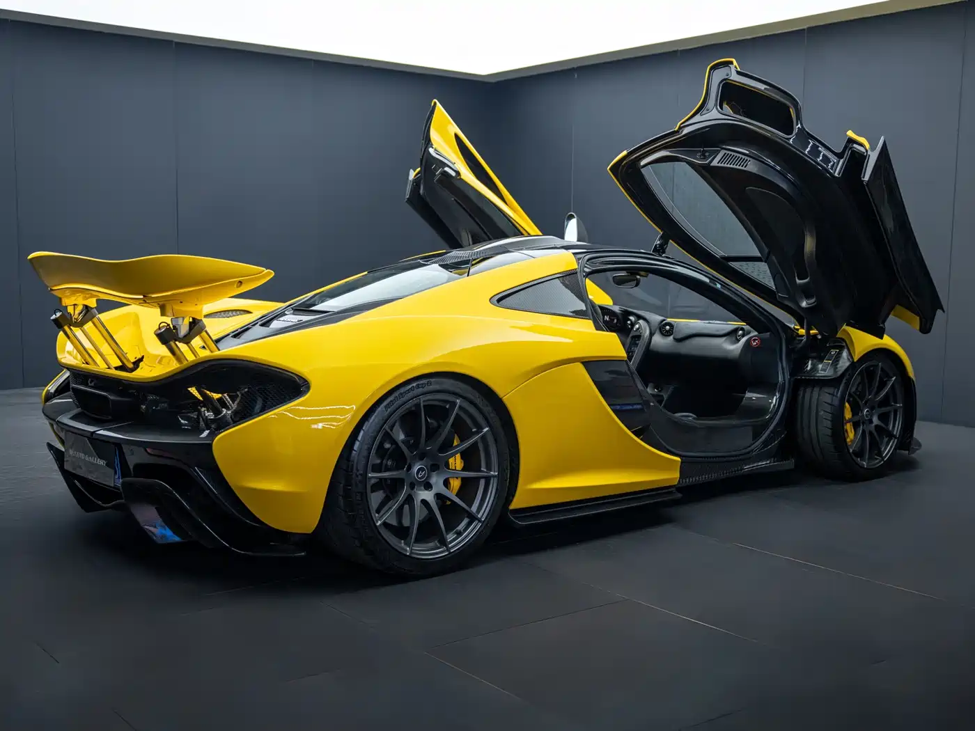 McLaren P1 2015 2014 3.8T Standard