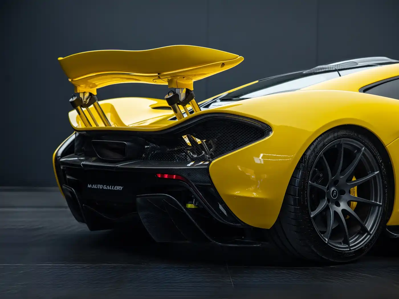 McLaren P1 2015 2014 3.8T Standard