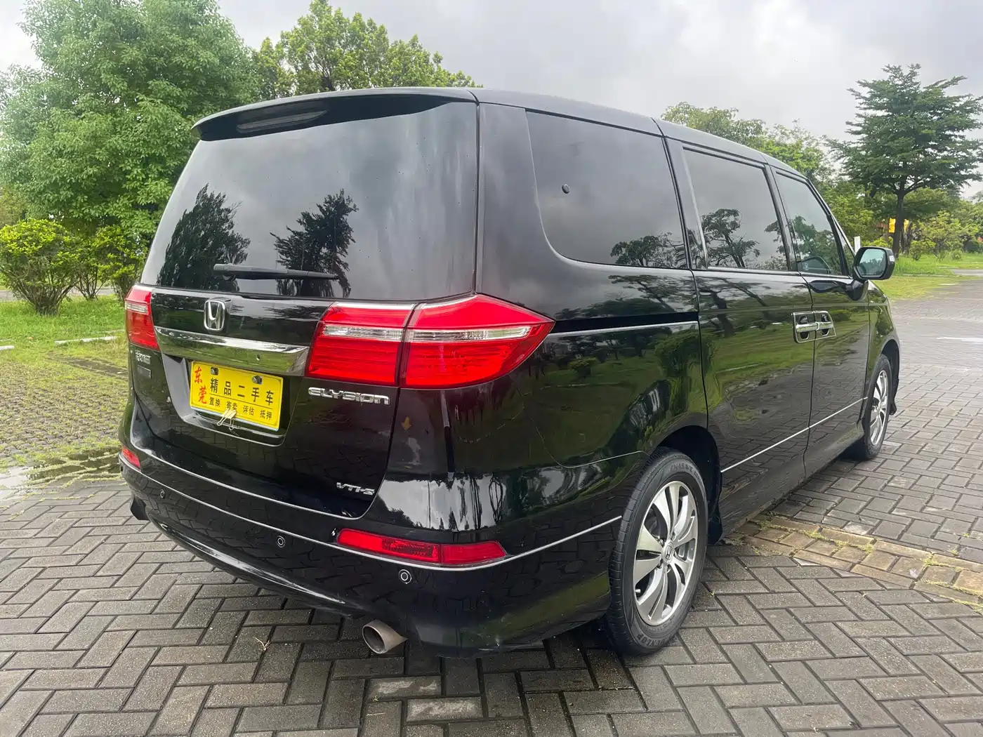 Honda Elysion 2014 2012 2.4L VTi-S Premium Edition