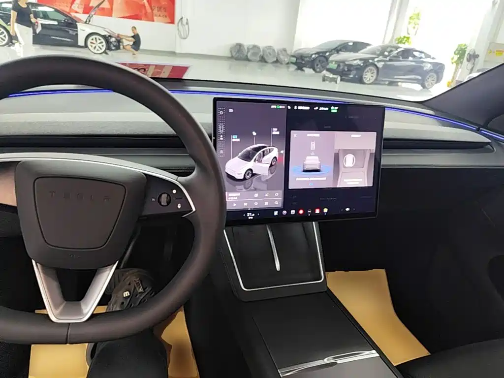 Tesla Model Y L 2025 2025 Facelift Long Range AWD