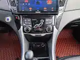 Photo 16 - Hyundai Sonata