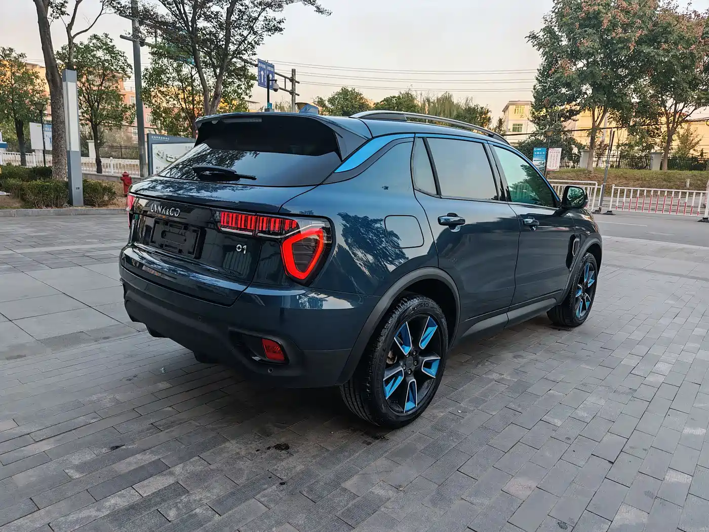 Lynk & Co 01 2019 2.0T 2WD Pro Edition China V фото 5