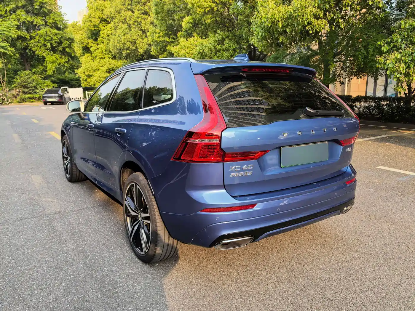 Volvo XC60 Plug-in Hybrid 2020 2019 T8 Twin Engine R-Design (China VI)