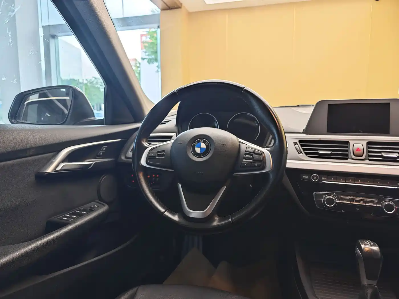 صورة 14 - BMW 1 Series