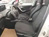 Photo 15 - Peugeot 2008