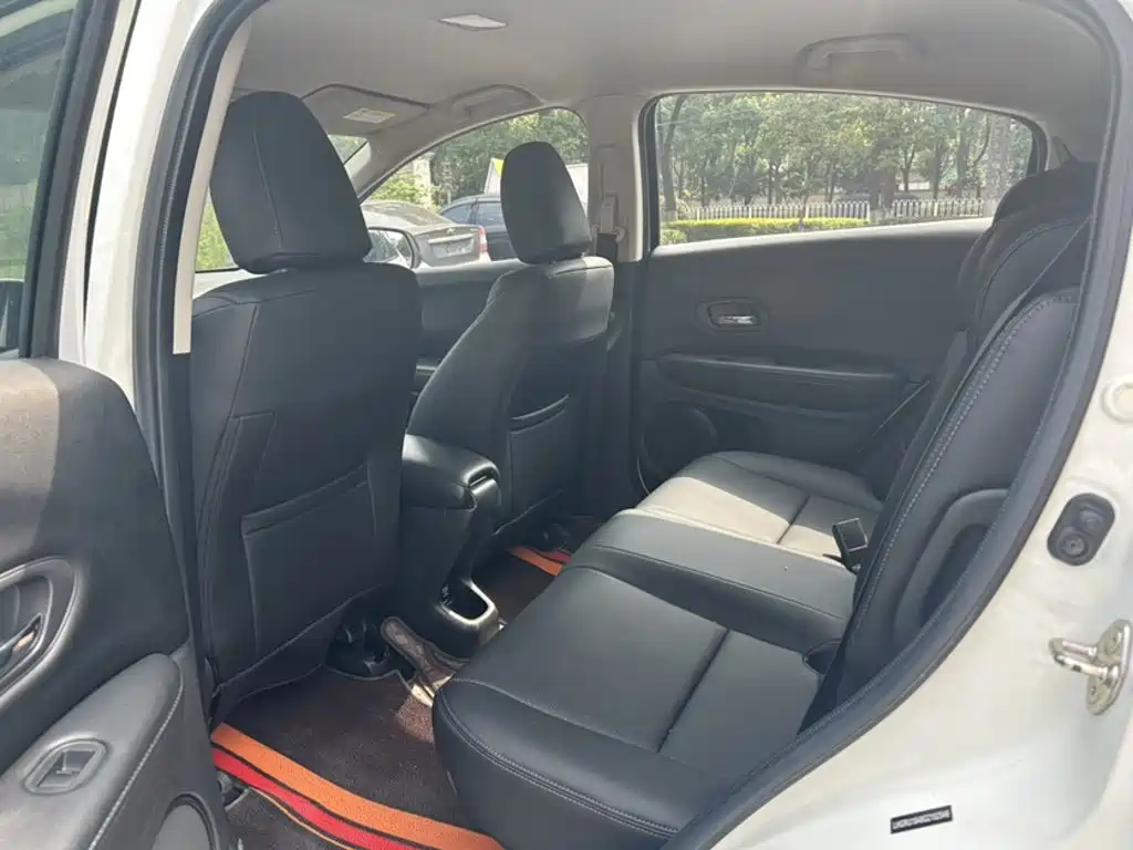 Photo 10 - Honda Vezel