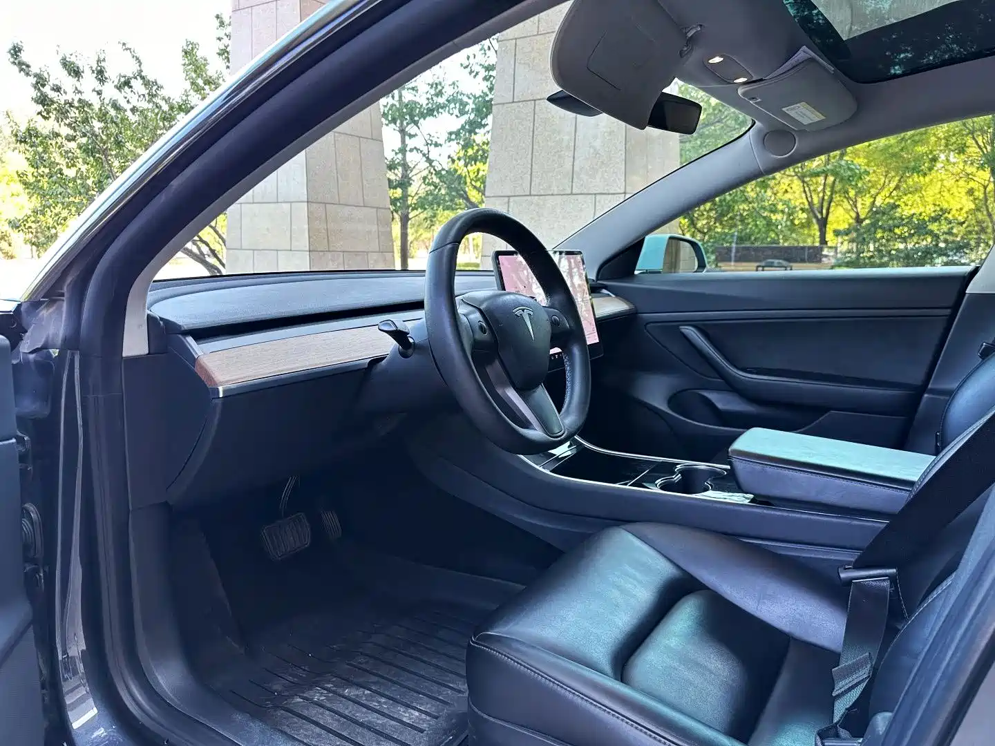 Фото 8 - Tesla Model 3