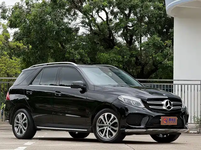 Mercedes-Benz GLE 2018 GLE 320 4MATIC Dynamic Ultimate Edition — фото 3