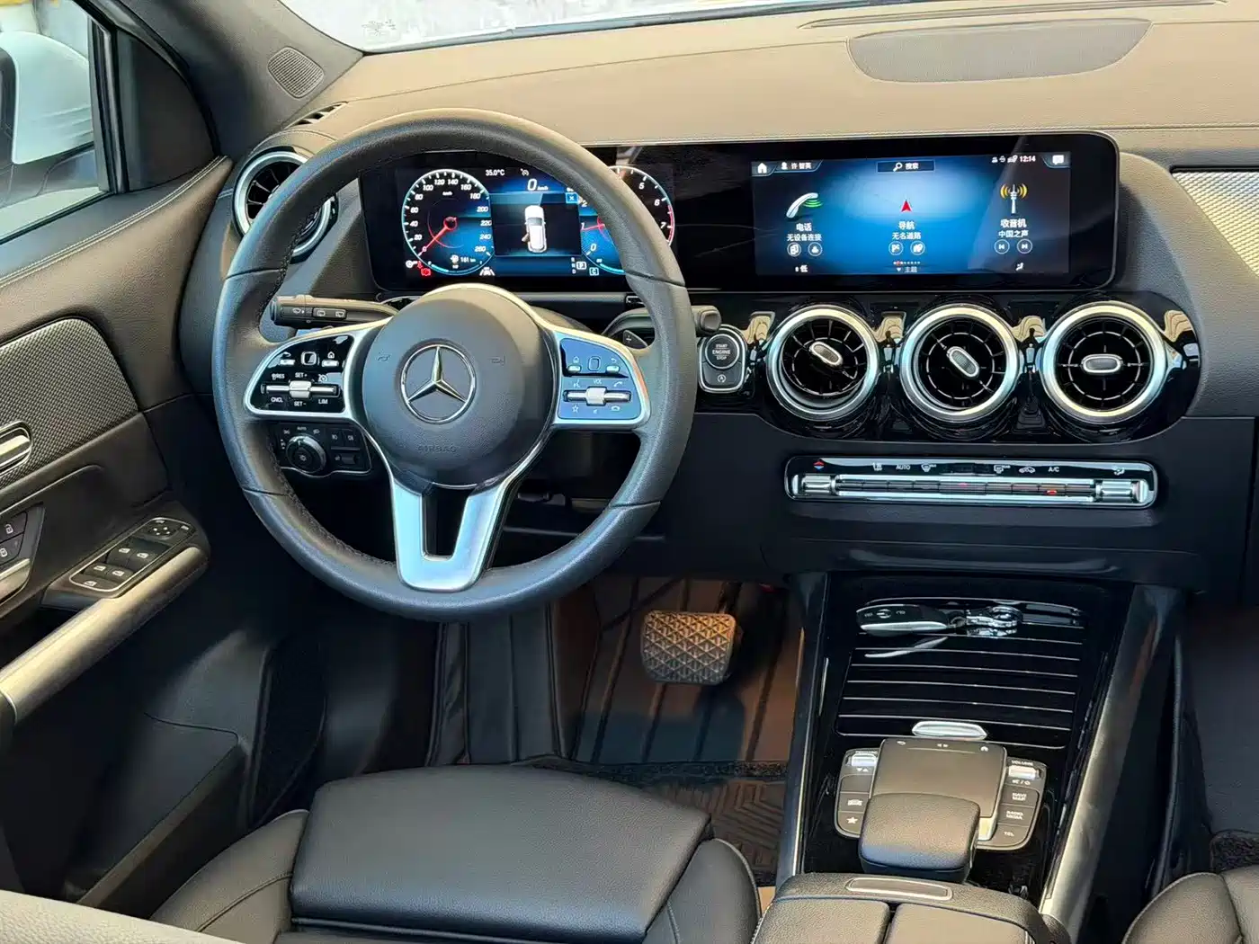 Mercedes-Benz GLA 2023 2023 GLA 200