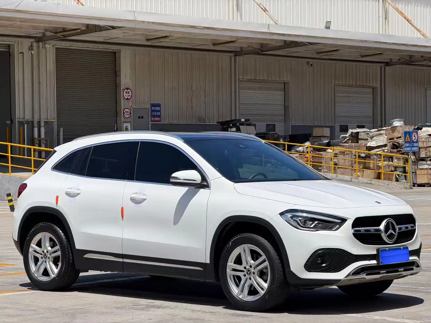 Mercedes-Benz GLA 2023 2023 GLA 200