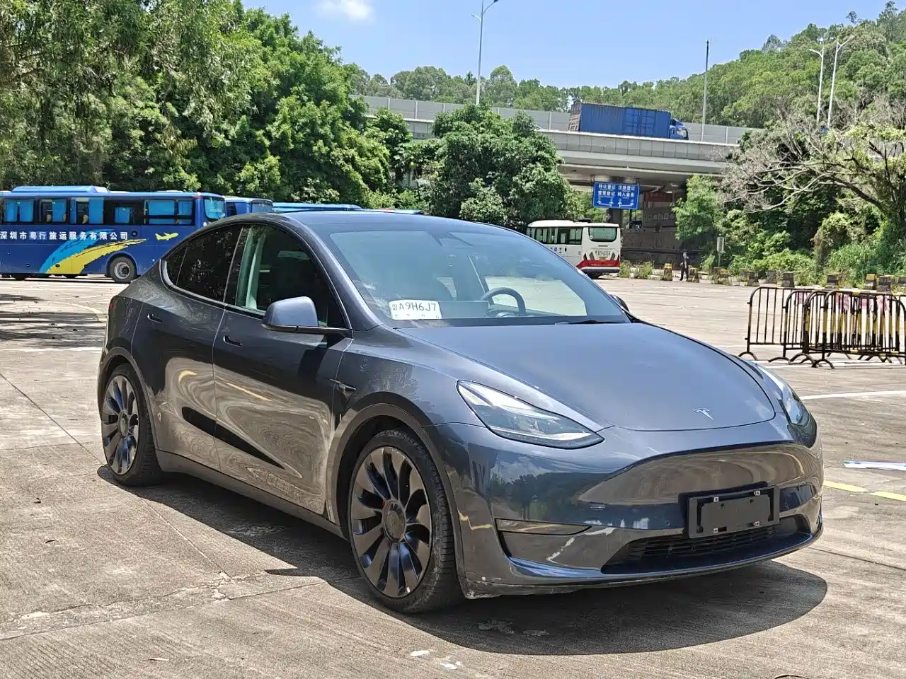 Фото 3 - Tesla Model Y