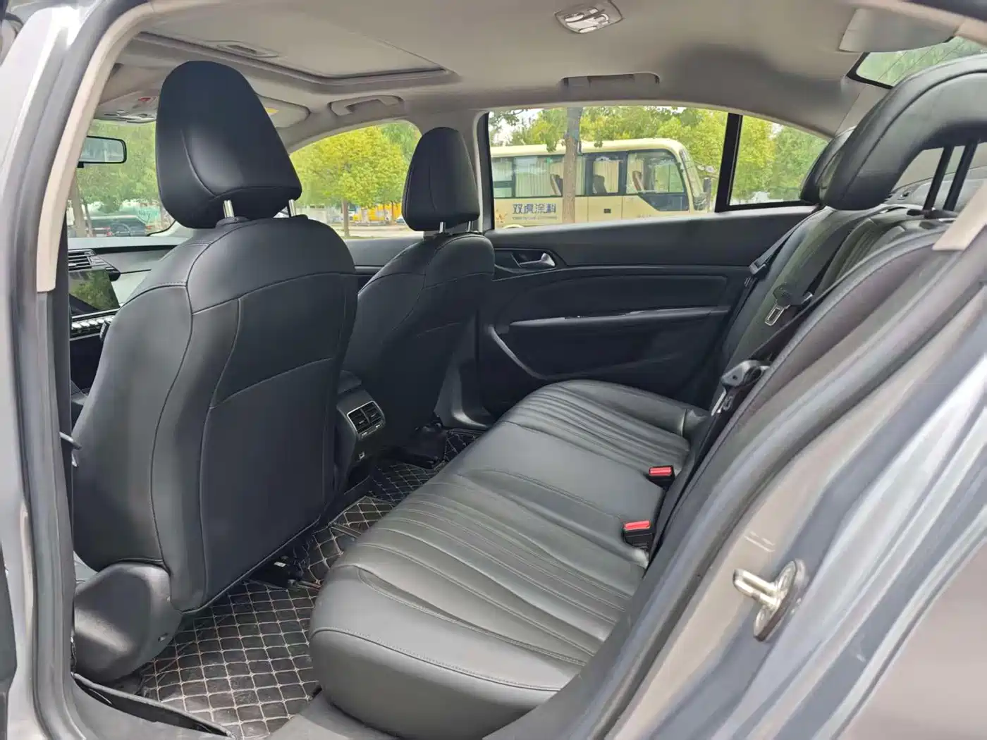Peugeot 408 2023 2022 1.6T Light Chaser Edition